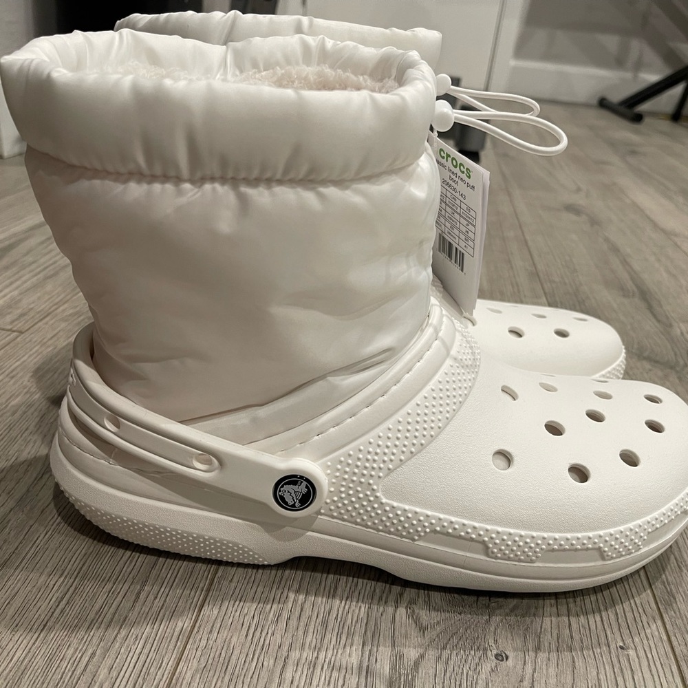 Crocs Classic Lined Neo Puff Boot White 206630-143 Men 10/Women 12